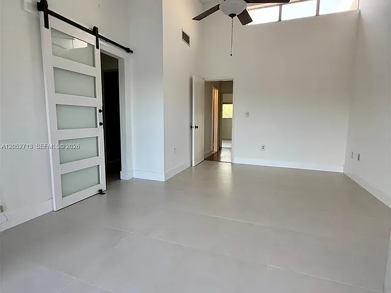 14293 Kendale Lakes Cir #14293 — Photo 22