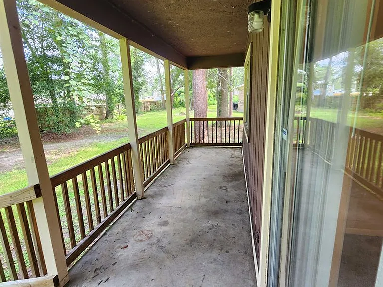 118 SE Bracken Way #101 — Photo 17