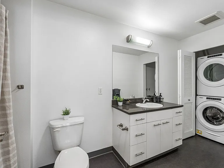 Circa Green Lake Apartments — Photo 23