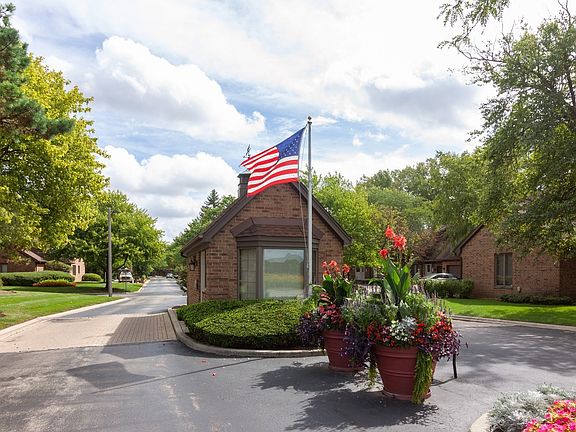 2nd image of 11139 Regency Dr