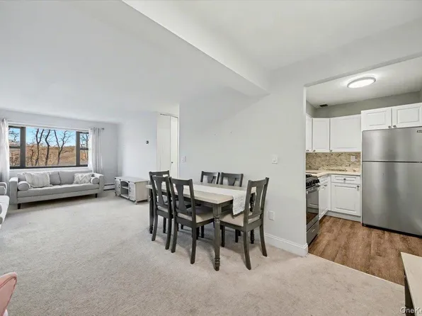 505 Central Ave APT 725, White Plains, NY 10606