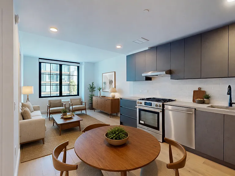 144-74 Northern Blvd #5L — Photo 2