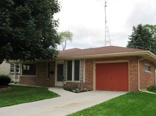 902 N 27th St, Sheboygan, WI 53081