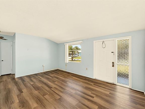 2nd image of 4936 Uranus Ave