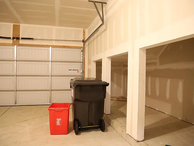 20 Maxwell Ln — Photo 26