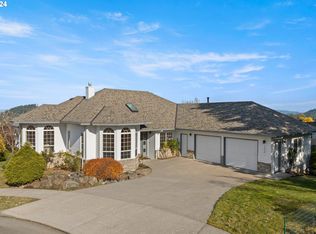1932 SW Phyllis Pl, Gresham, OR 97080