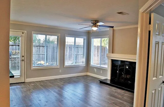 4916 Hartwick Ct — Photo 8