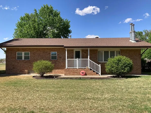 110 W Cottonwood St, Plains, KS 67869
