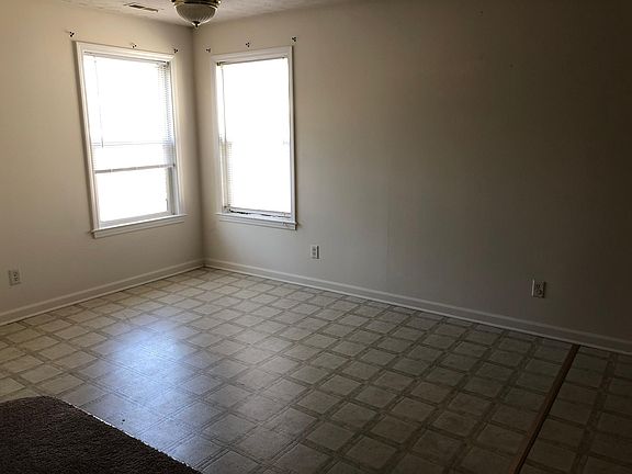 2nd image of 52 S Wayne St APT 3
