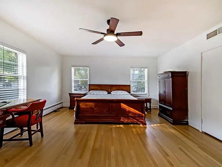 300 Edgedale Dr — Photo 30