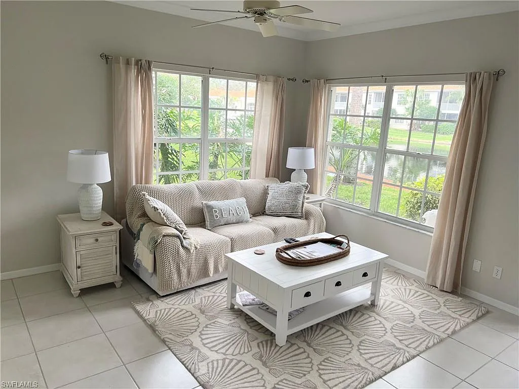 3 bed, 2.0 bath, 1584 sqft, $2,200 — Photo 2