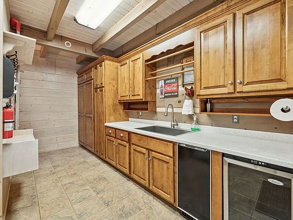 14th image of this home