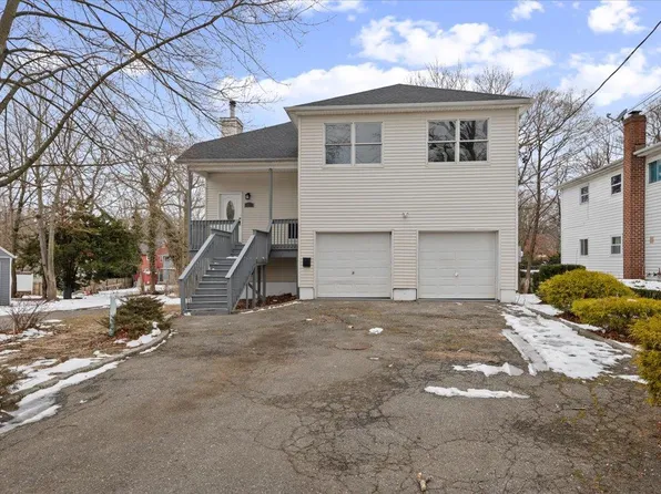 67 9th Avenue, Huntington Station, NY 11746