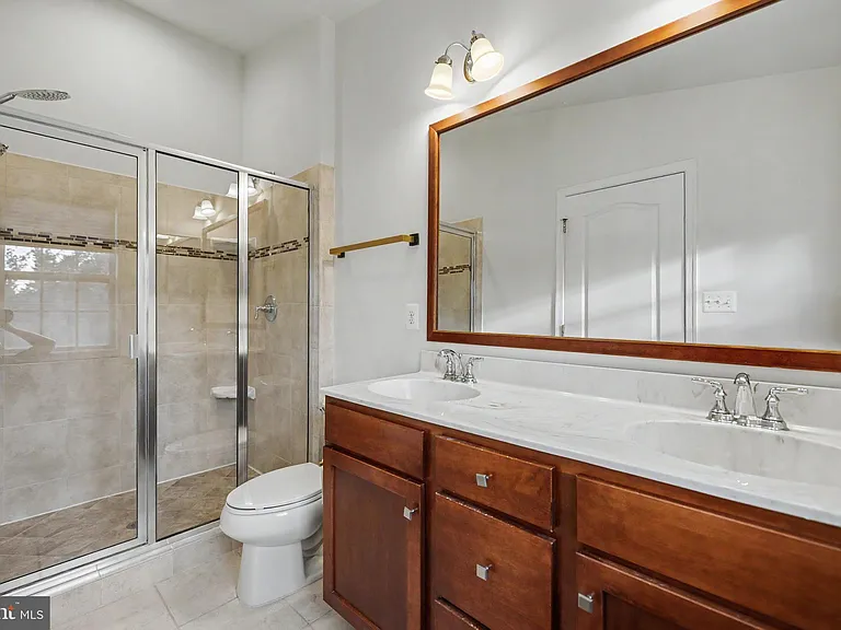 23108 Sunbury St — Photo 23