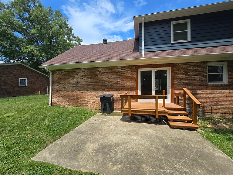 8311 N Birch Dr — Photo 2