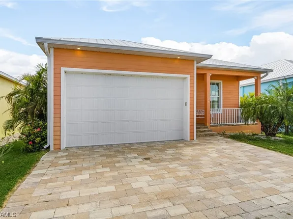 3074 Trawler Ln, Saint James City, FL 33956