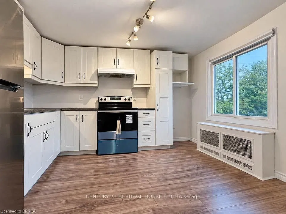 2 bed, $1,650 — Photo 2