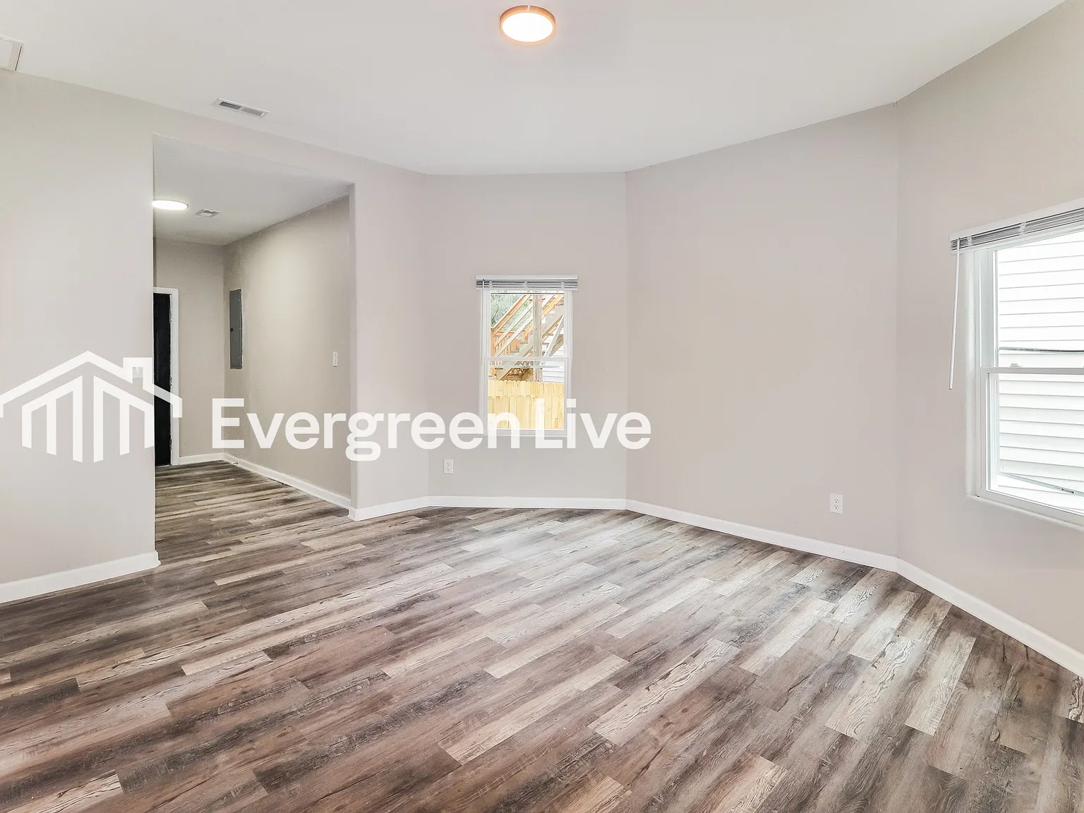 5 bed, 3.5 bath, 2164 sqft, $2,395 — Photo 4