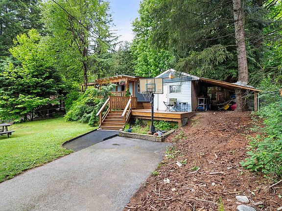 2nd image of 43873 Ryall Rd