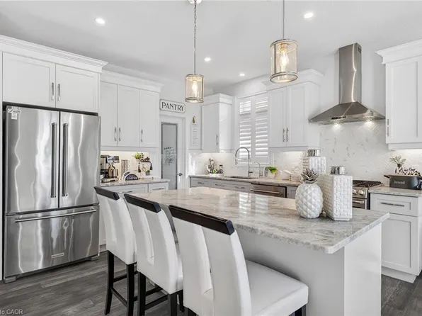 35 Lock St, East Zorra Tavistock, ON N0J 1M0