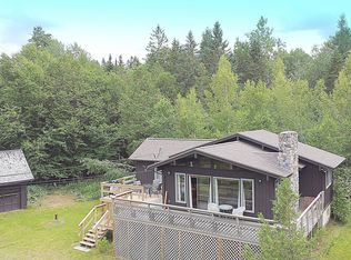 686 Avenue Rd, Corinth, ME 04427