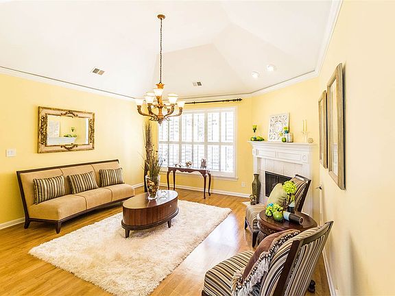 5th image of 8675 River Hollow Dr