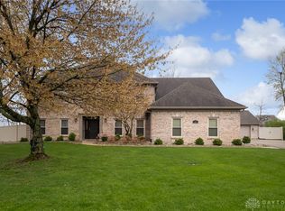 282 Locust Ct, Dayton, OH 45440