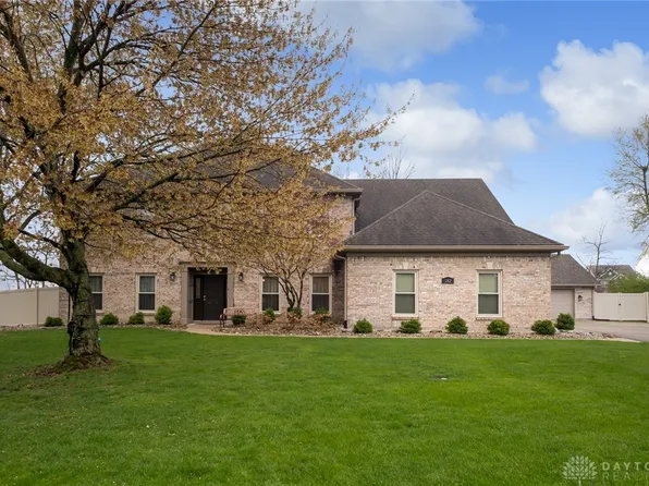 282 Locust Ct, Dayton, OH 45440