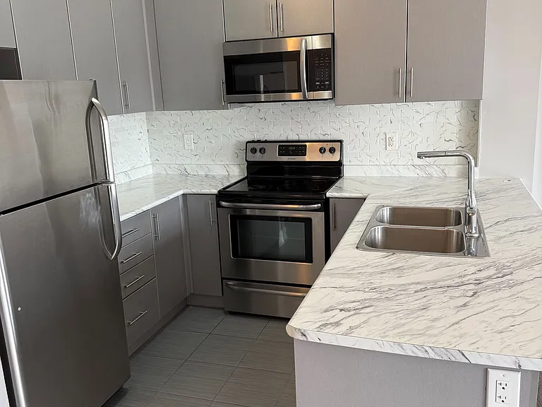 263 Georgian Dr #301 — Photo 7