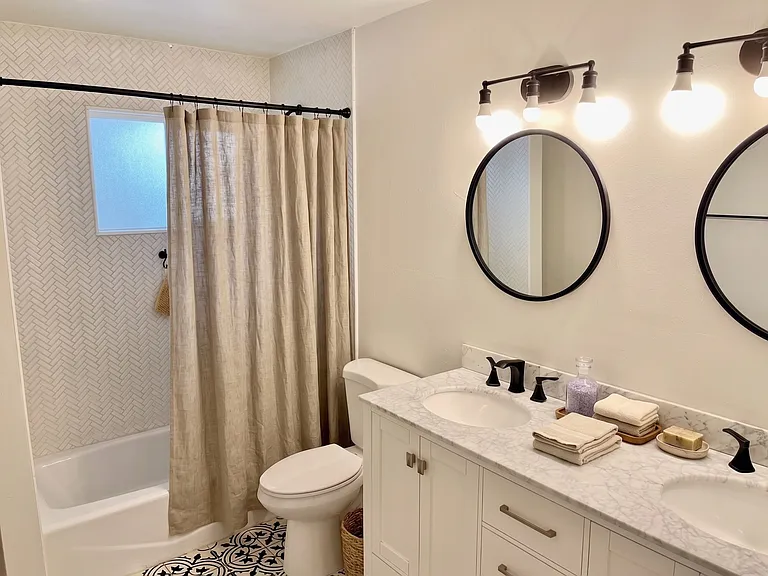 3008 N 39th St #1 — Photo 16