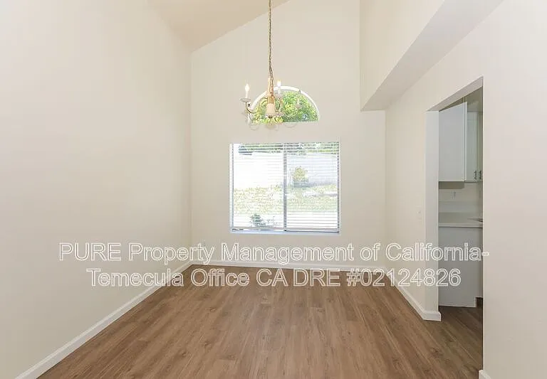 39625 Almansa Ct — Photo 4