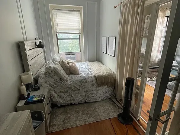 160 West 72nd Street image 5 of 11