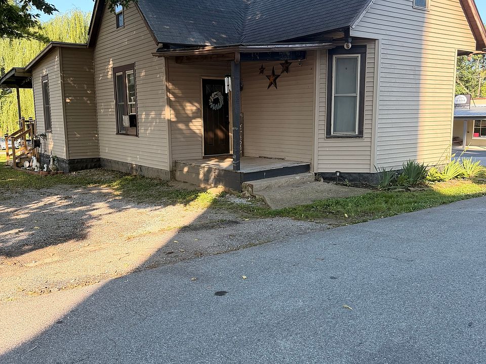 1st image of 102 Railroad St