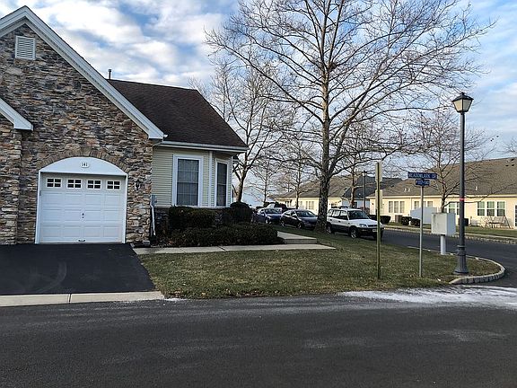 2nd image of 141 Meadowlark Dr