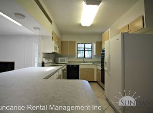 207 Country Club Rd, Shalimar, FL 32579