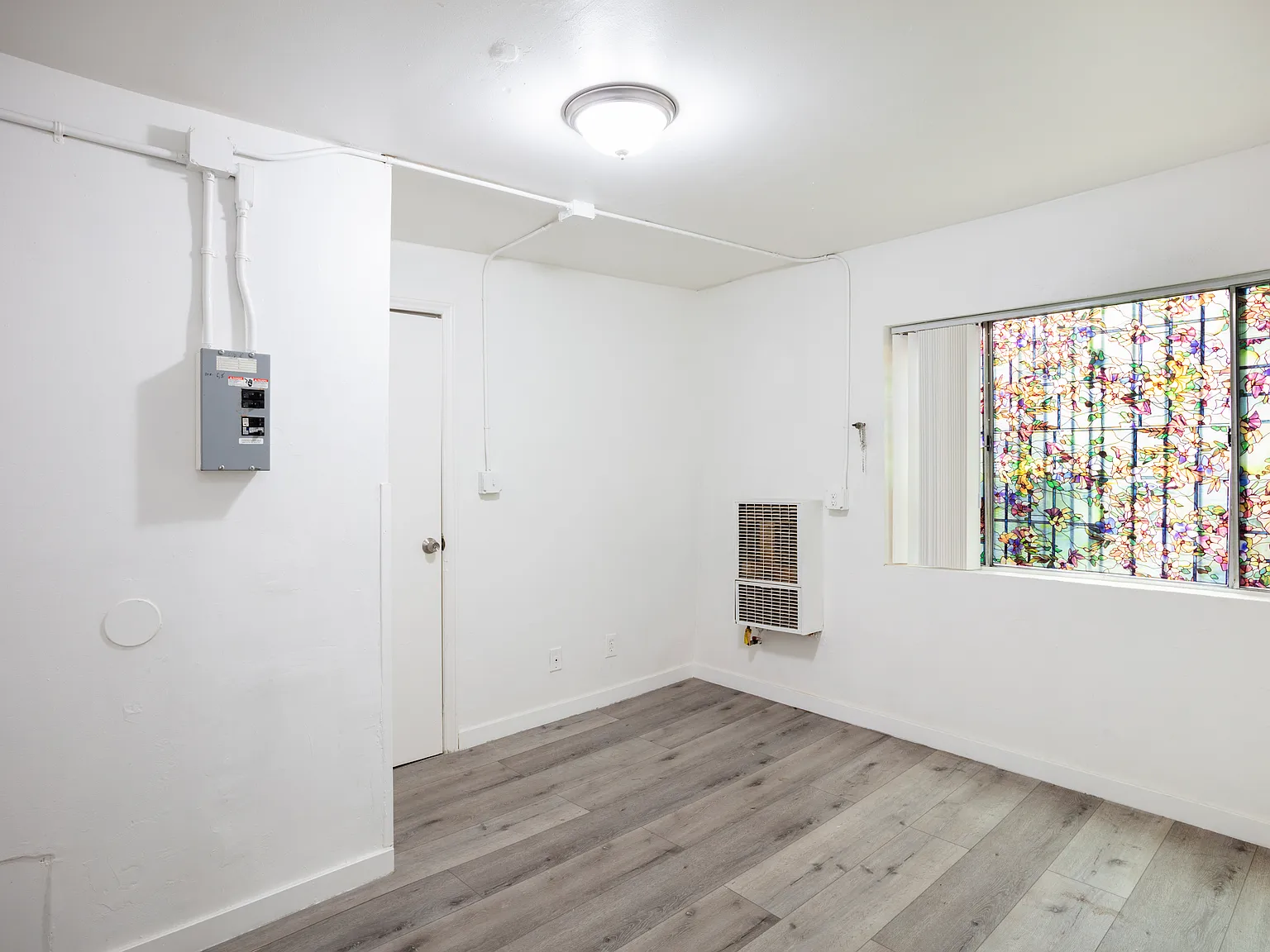 Bixel apts LLC — Photo 3