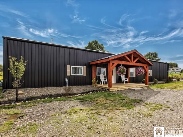942 Spencer Rd, Jamestown, NY 14701