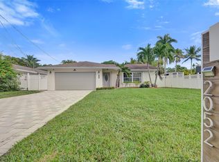 2052 SW 28th Way, Fort Lauderdale, FL 33312