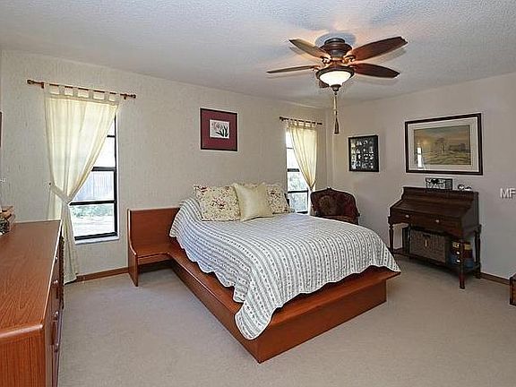 5th image of 5749 Pitch Pine Dr