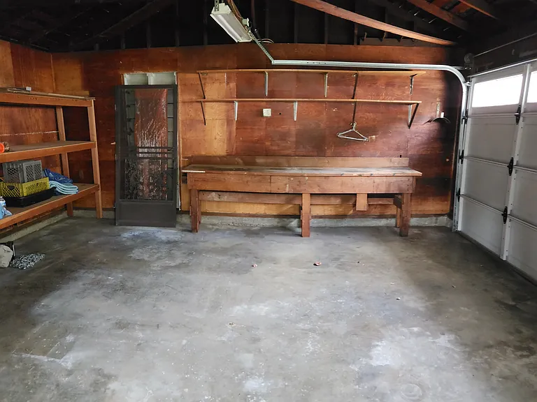 1310 Mayflower Ave — Photo 8
