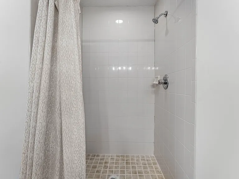 Bathroom 1 - shower