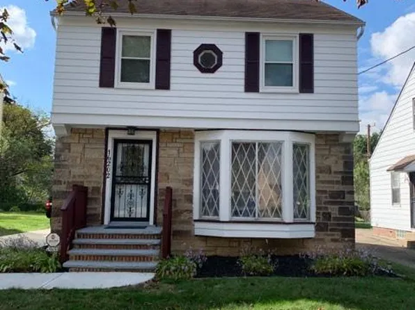 16202 Westview Ave, Cleveland, OH 44128