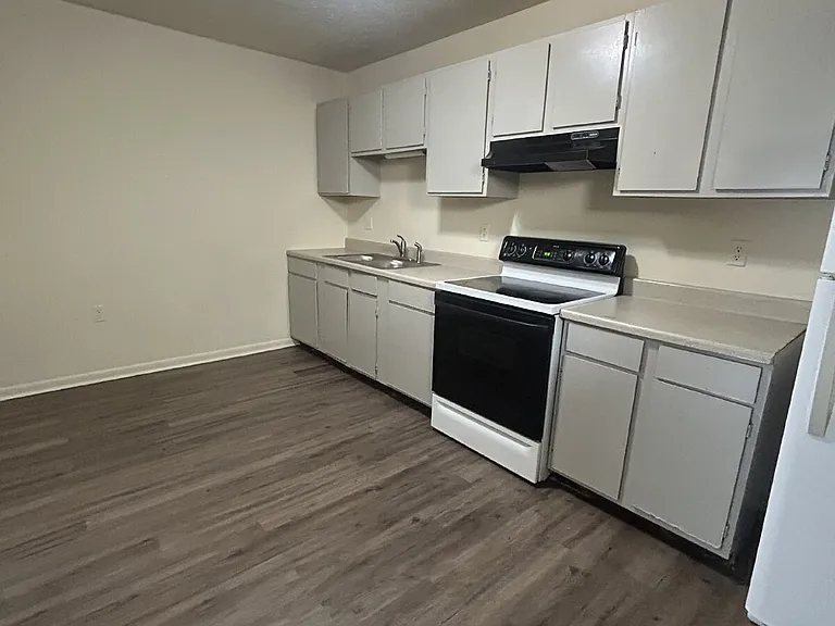 1104 Franklin St #1 — Photo 3