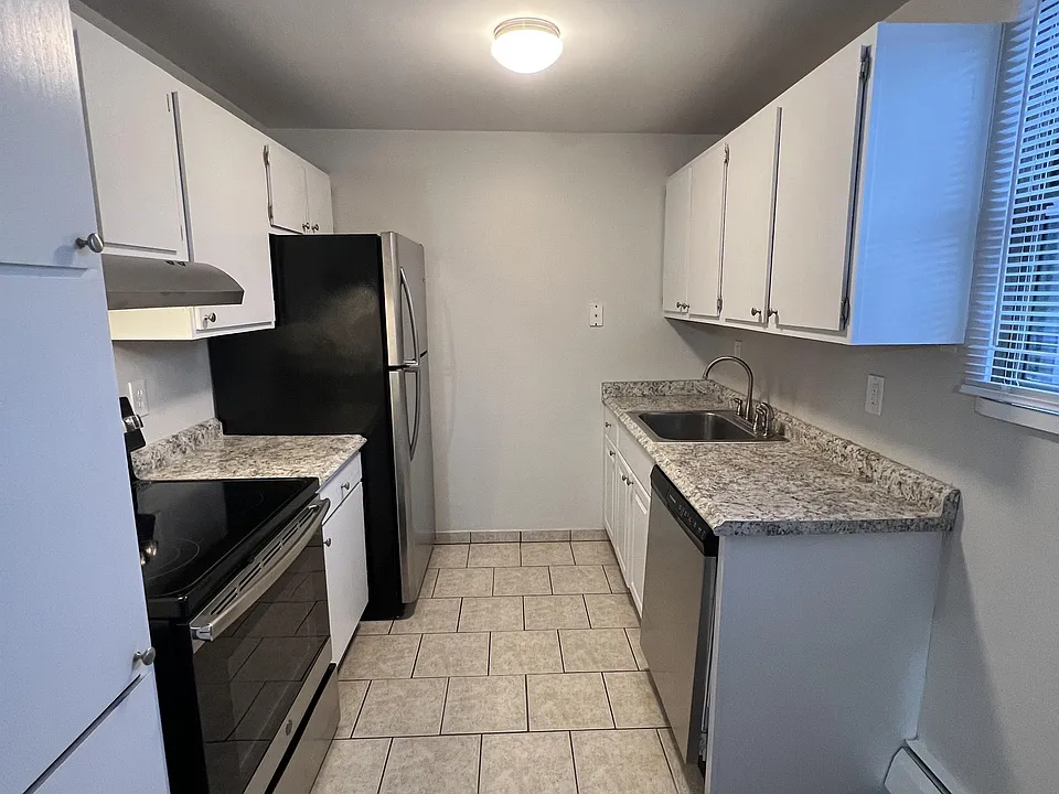 313 Mill St
