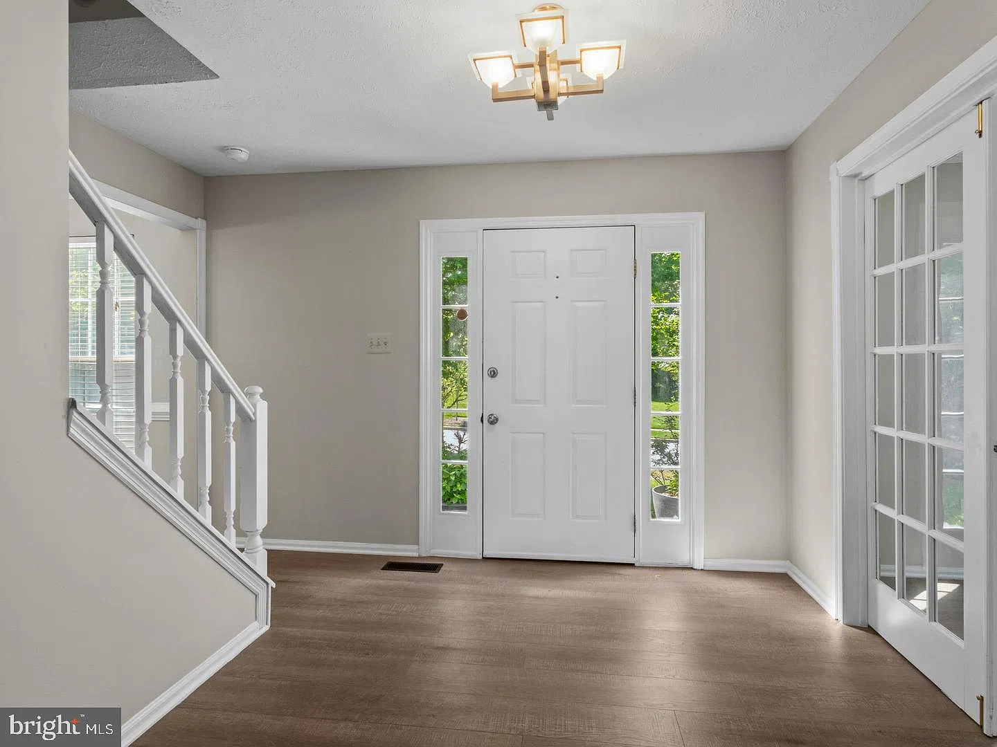 5 bed, 3.5 bath, 2464 sqft, $3,900 — Photo 4