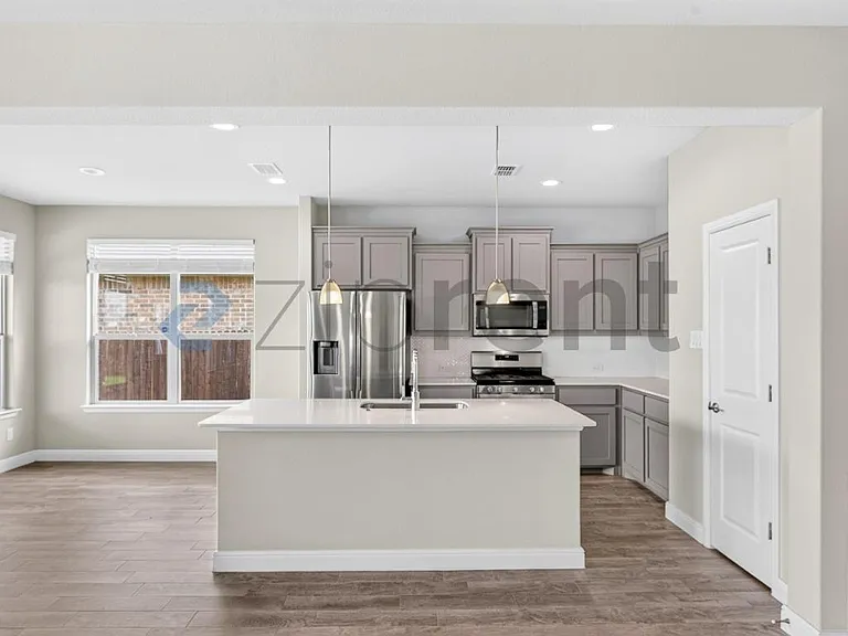 2325 Emerald Springs Dr — Photo 9