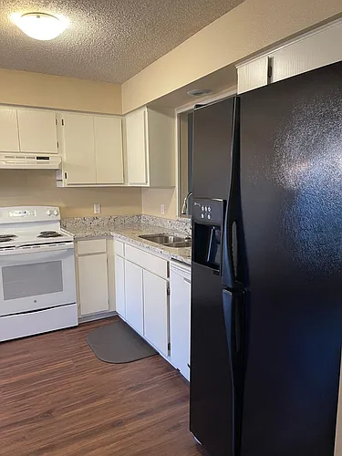 17 Lindsay Ln Photo 1