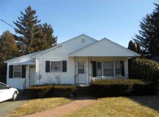 2 Burnham Rd, Peabody, MA 01960