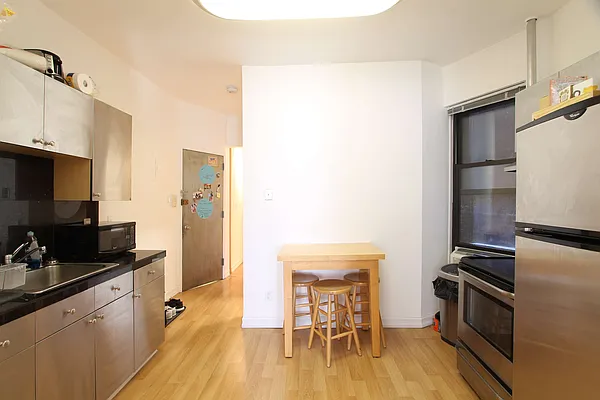 Rented by Compass | media 6