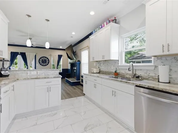 623 Greenlawn Ave, Hampton, VA 23661